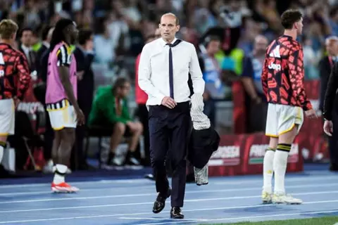 تقارير: يوفنتوس قد يقيل أليجري قبل نهاية الموسم